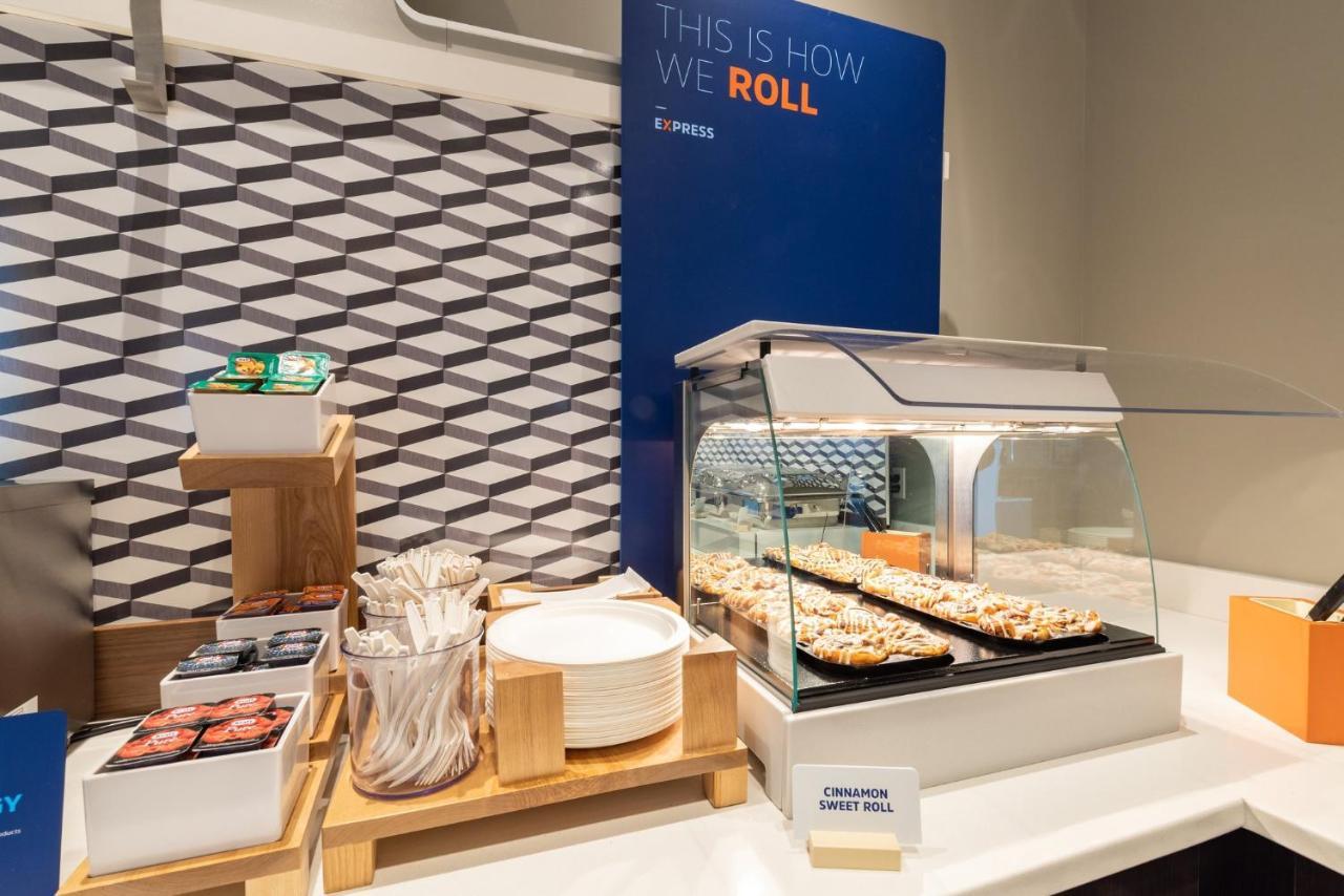 Holiday Inn Express - Cabot By Ihg エクステリア 写真